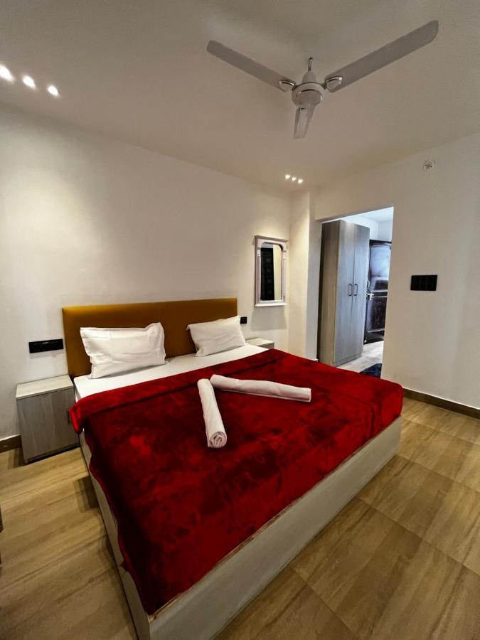 Apartament The White House Rishīkesh Zewnętrze zdjęcie
